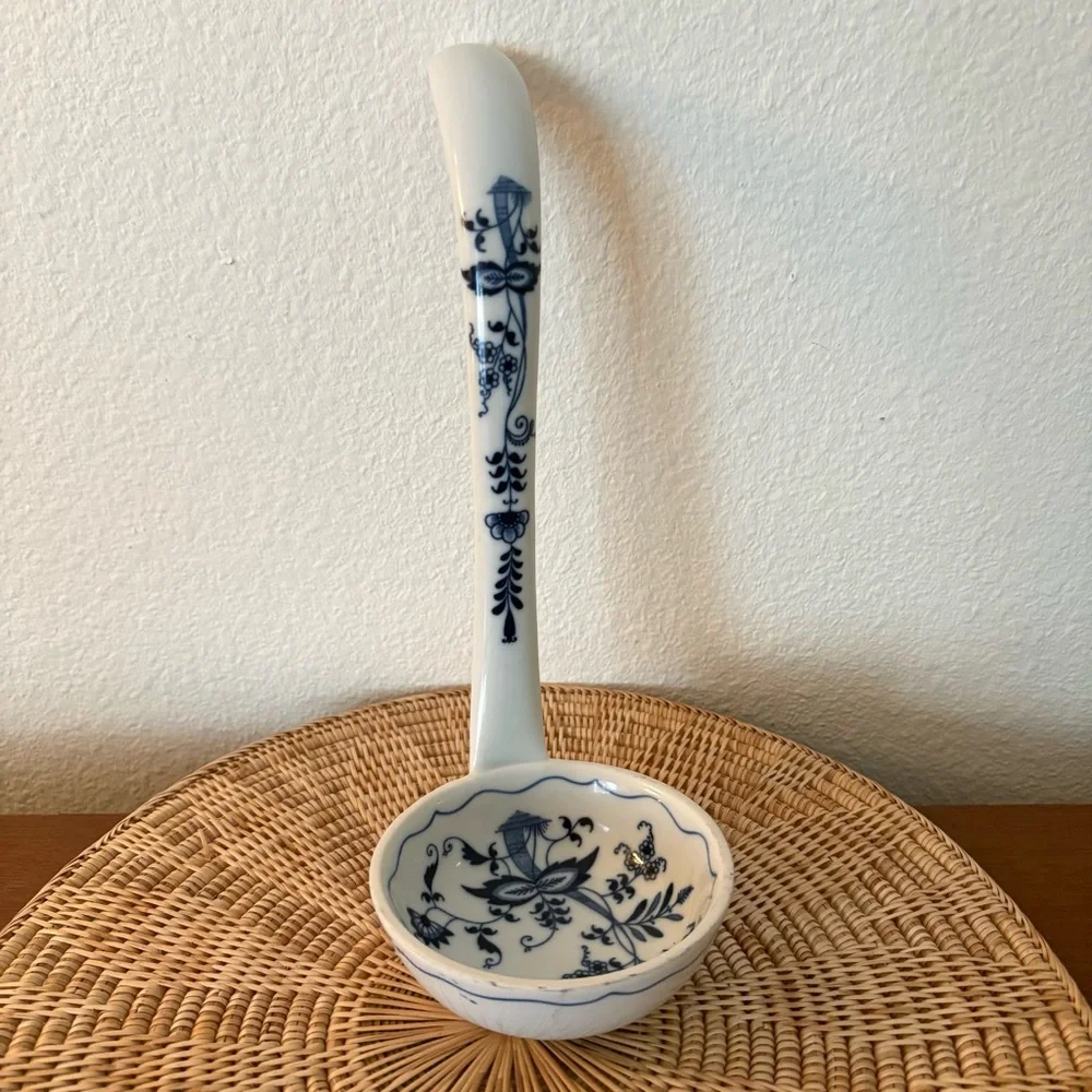 Delft‎ Ceramics Elegant Blue and White Cottagecore